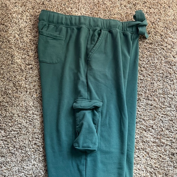 Hanes Luxe Collection Cargo Joggers, Size L - Picture 3 of 6